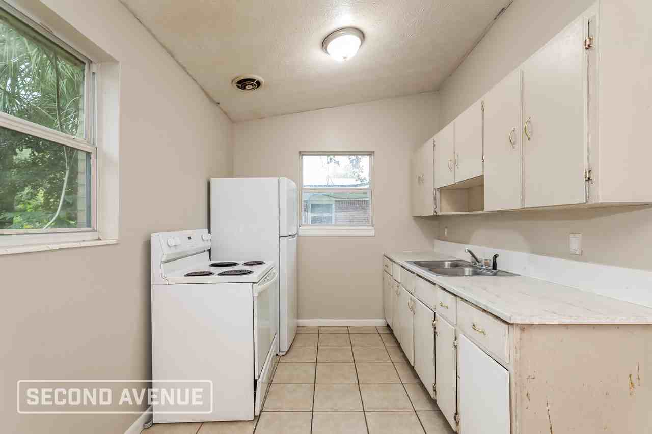 6758 Gaspar Cir E - Photo 7 of 16