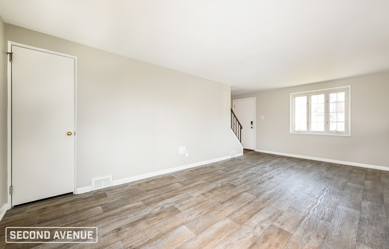 327 Elias Dr - Photo 3 of 17