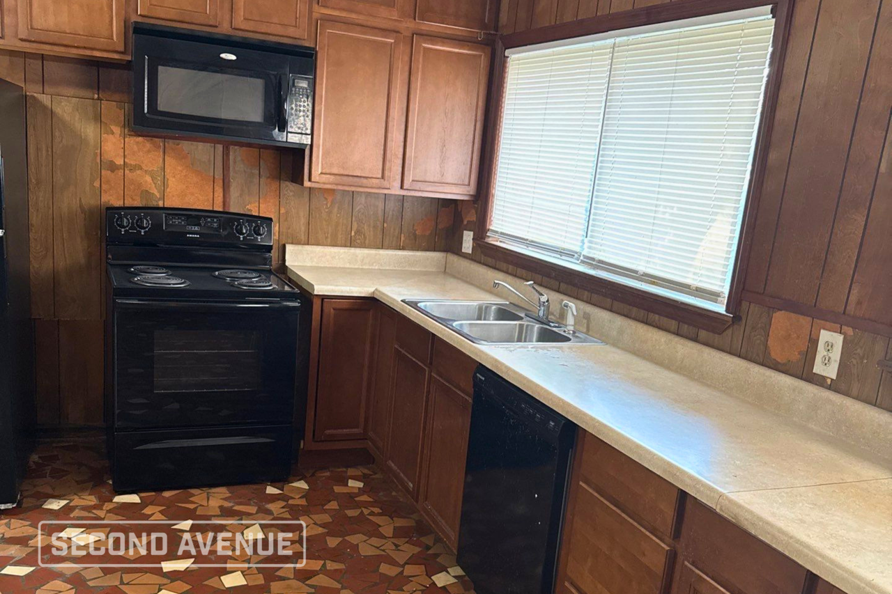 609 Avondale Rd - Photo 5 of 13