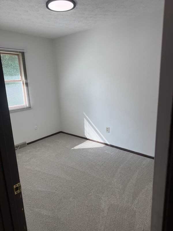 1240 Cottage Pl Nw - Photo 7 of 12