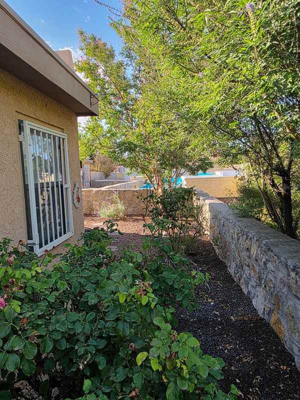 3281 Highridge St - Photo 5 of 31