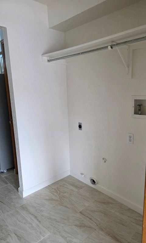3281 Highridge St - Photo 7 of 31