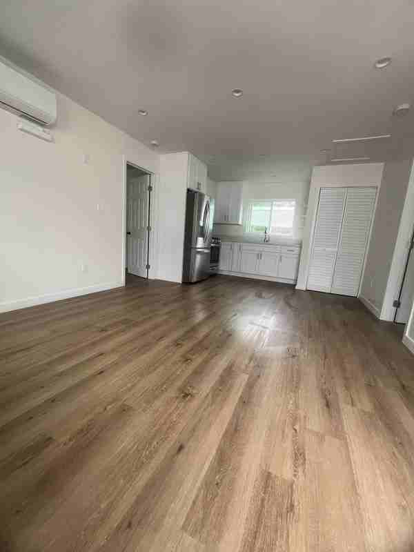 339 S Avenue 56 - Photo 4 of 9