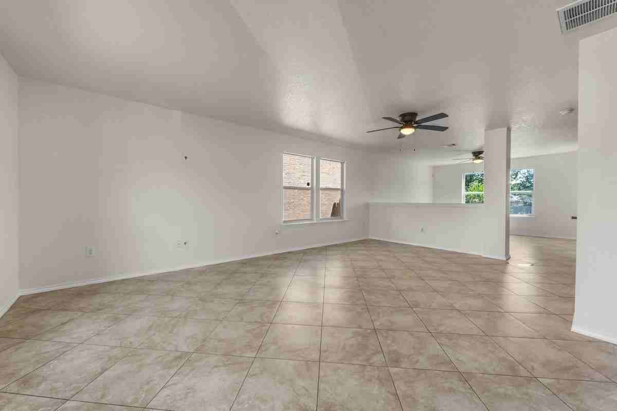 11008 Dublin Pl - Photo 2 of 24