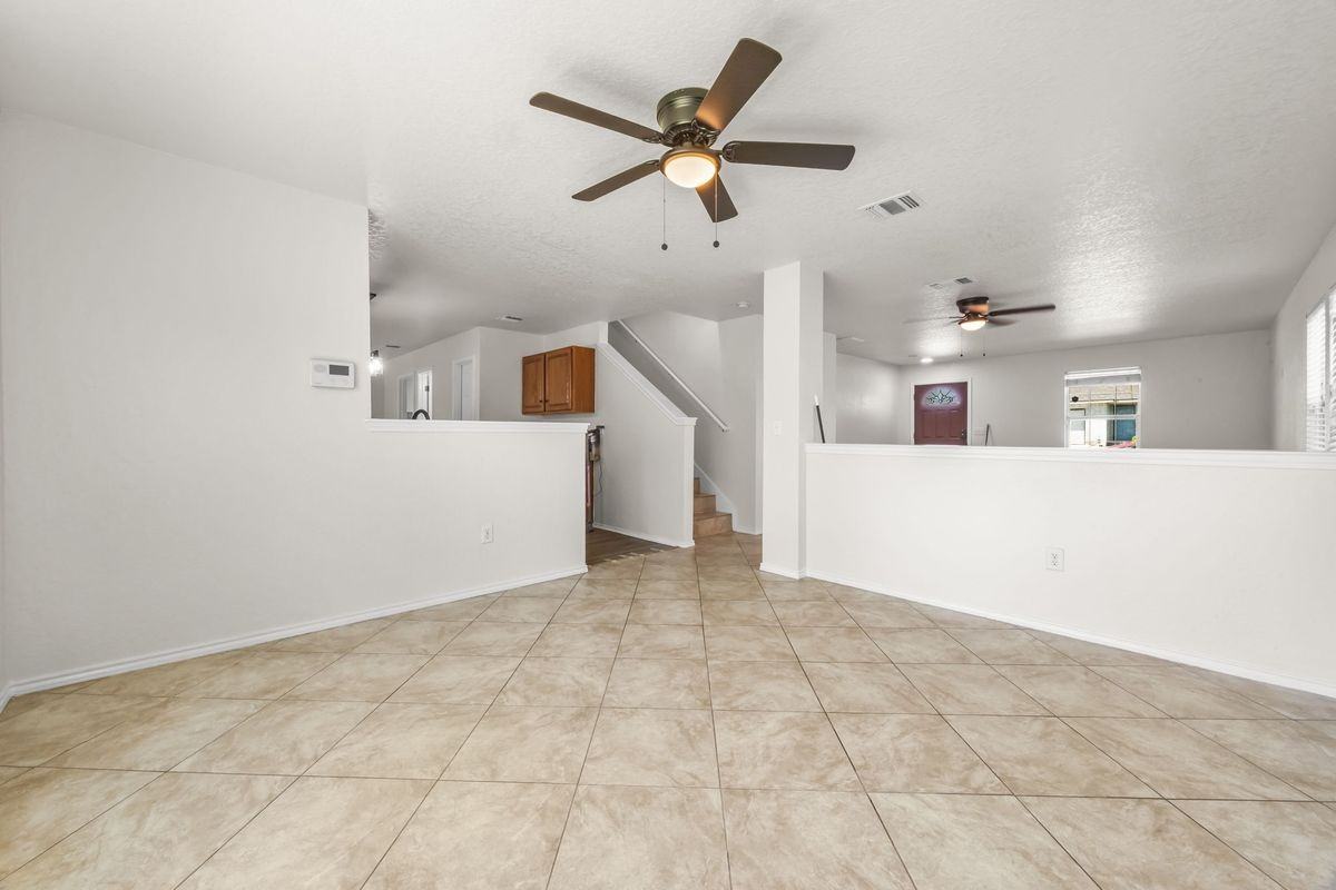 11008 Dublin Pl - Photo 5 of 24