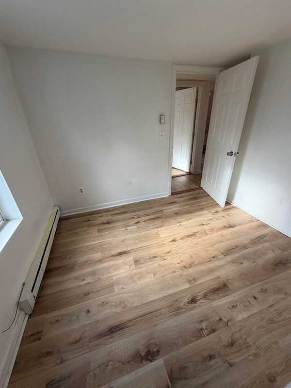 61 Main St ##6 - Photo 3 of 8