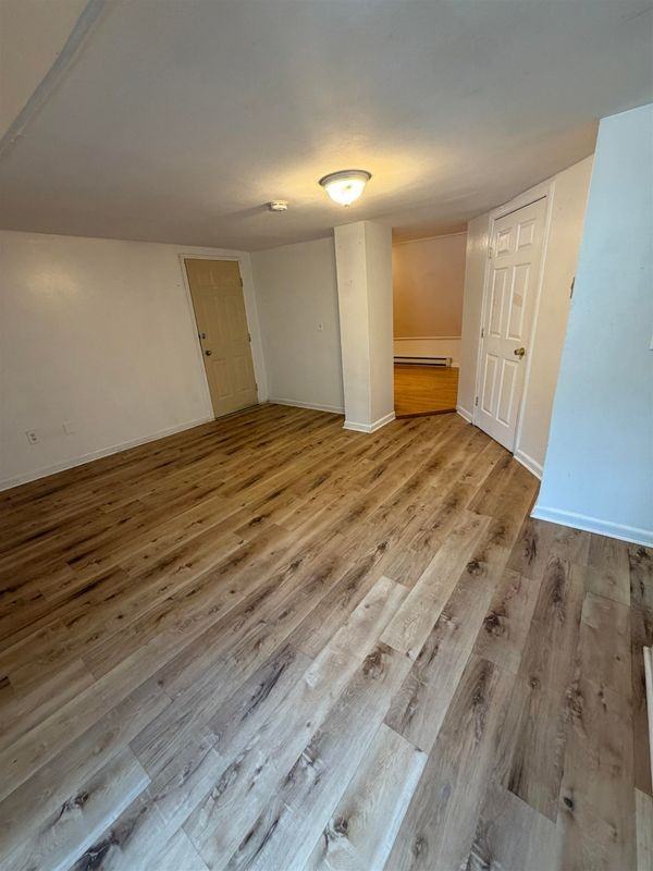 61 Main St ##6 - Photo 5 of 8