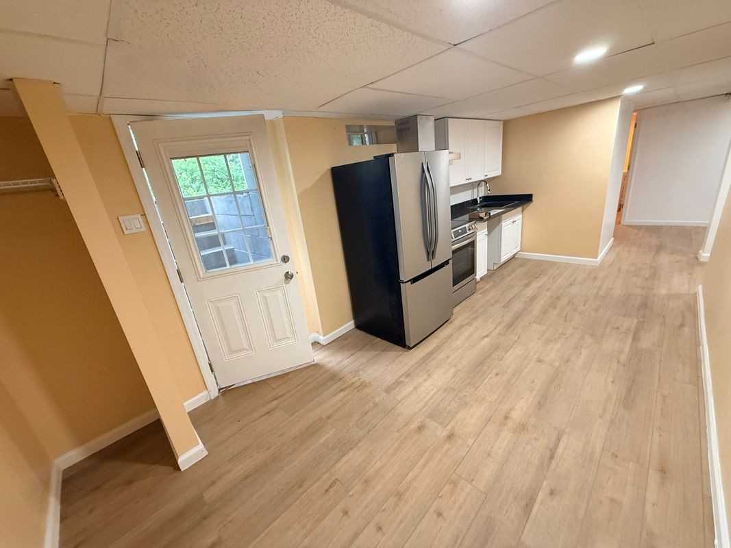 143 San Juan Dr ##A - Photo 4 of 17