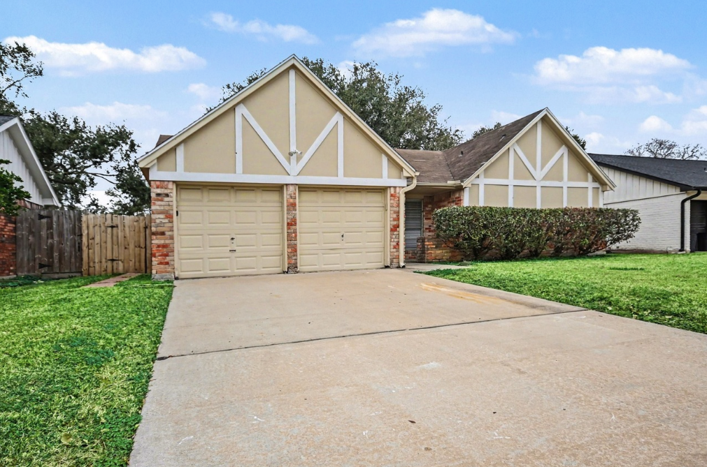 15723 Blackhawk Blvd - Photo 2 of 19
