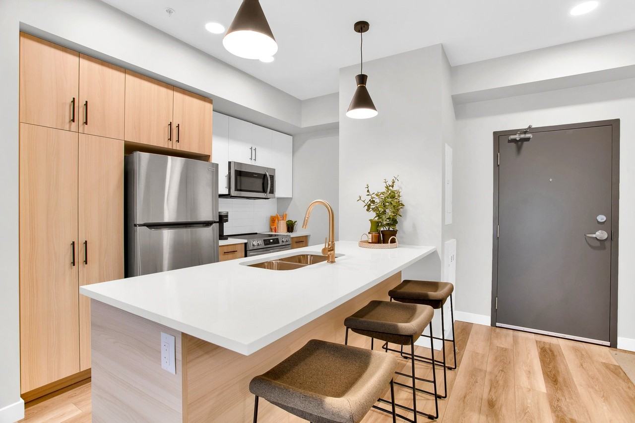 Plaza Apartments - Photo 5 of 45