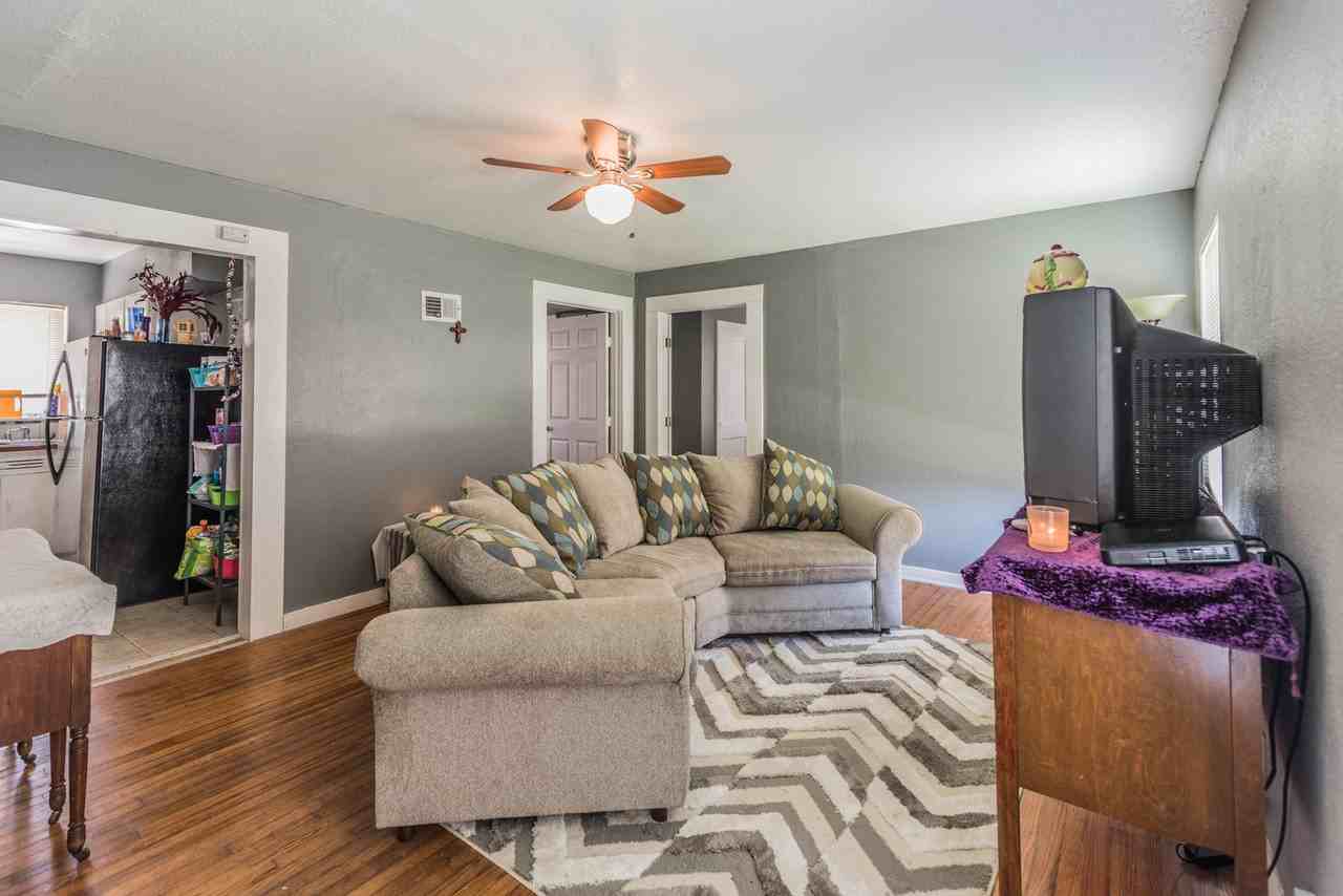 2341 Cincinnati Ave - Photo 4 of 17