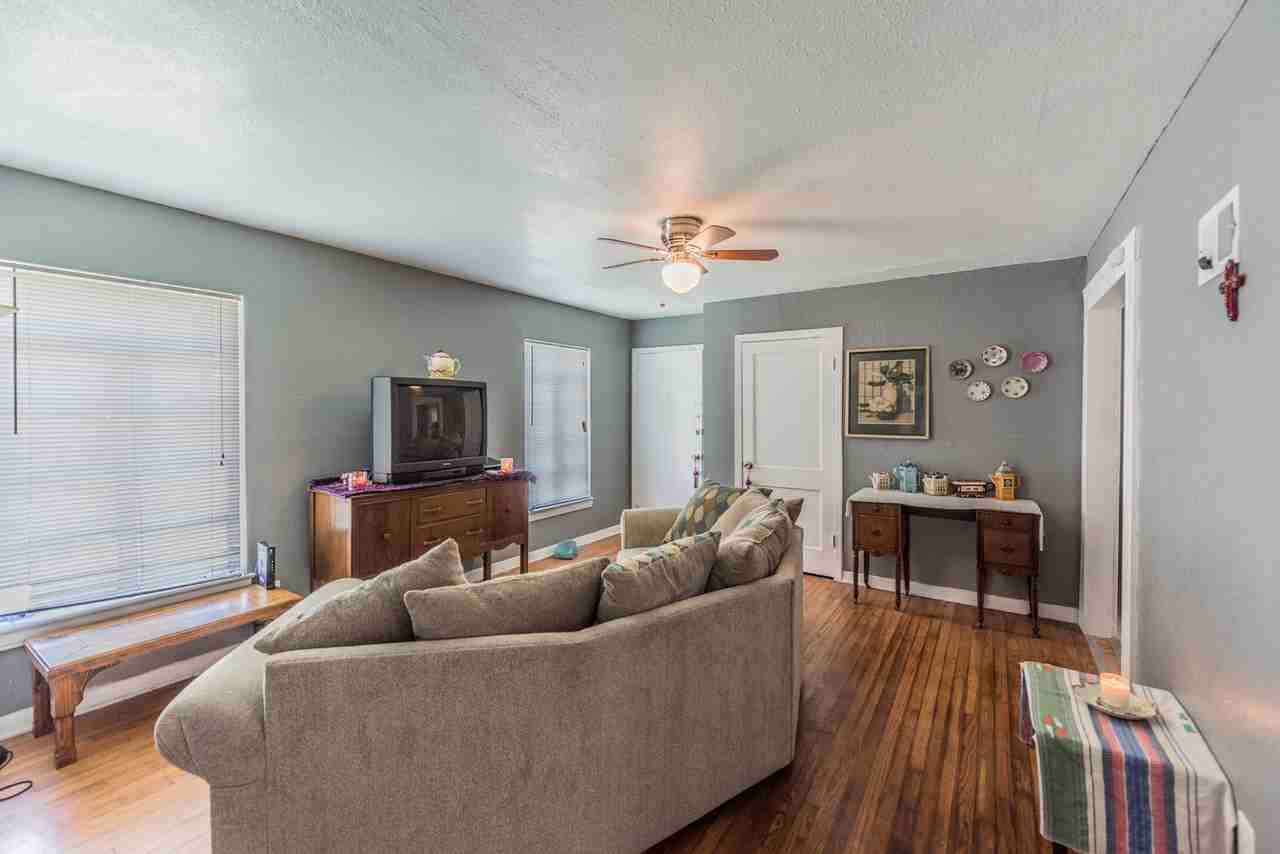 2341 Cincinnati Ave - Photo 6 of 17