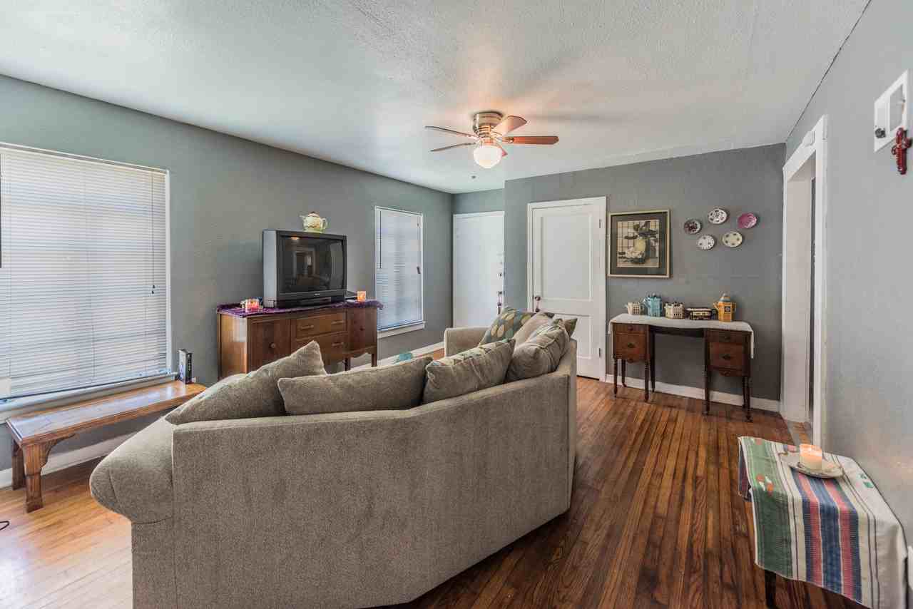 2341 Cincinnati Ave - Photo 7 of 17