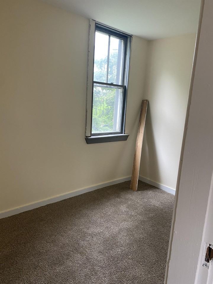 68 Everard St #2 - Photo 5 of 20