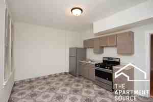 featured image of 1255 N Harding Ave #2S