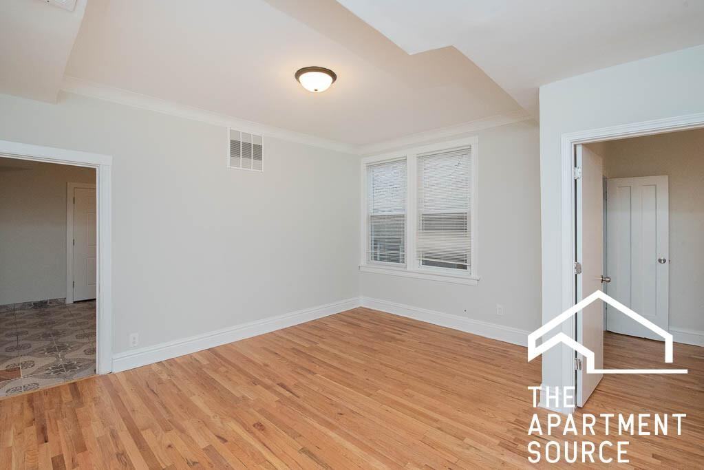 1255 N Harding Ave #2S - Photo 5 of 19