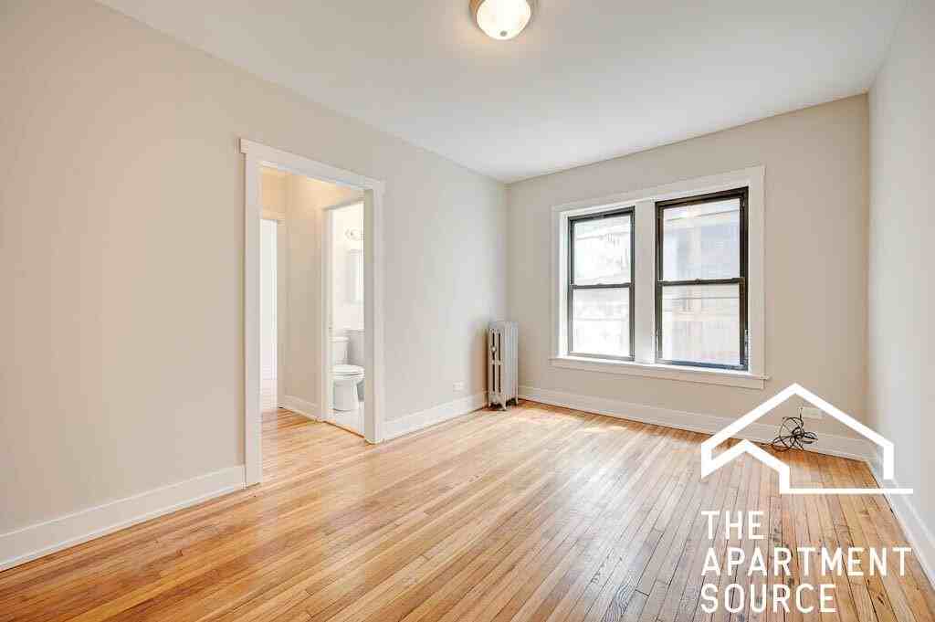 3300 W Schubert Ave #2B - Photo 3 of 9
