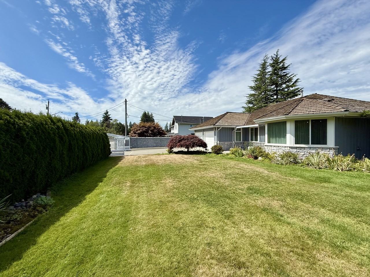 20567 28 Avenue - Photo 3 of 34