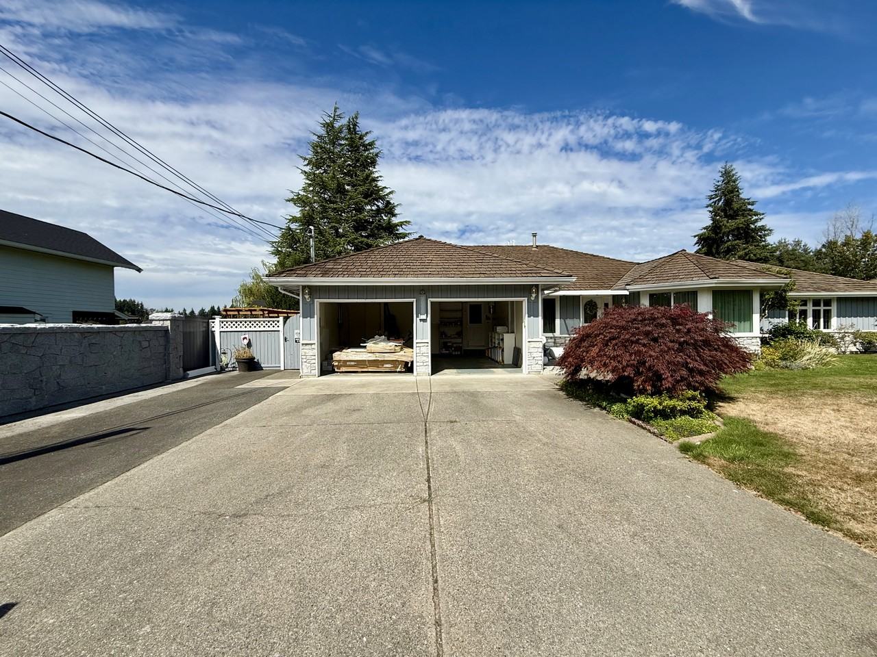20567 28 Avenue - Photo 7 of 30