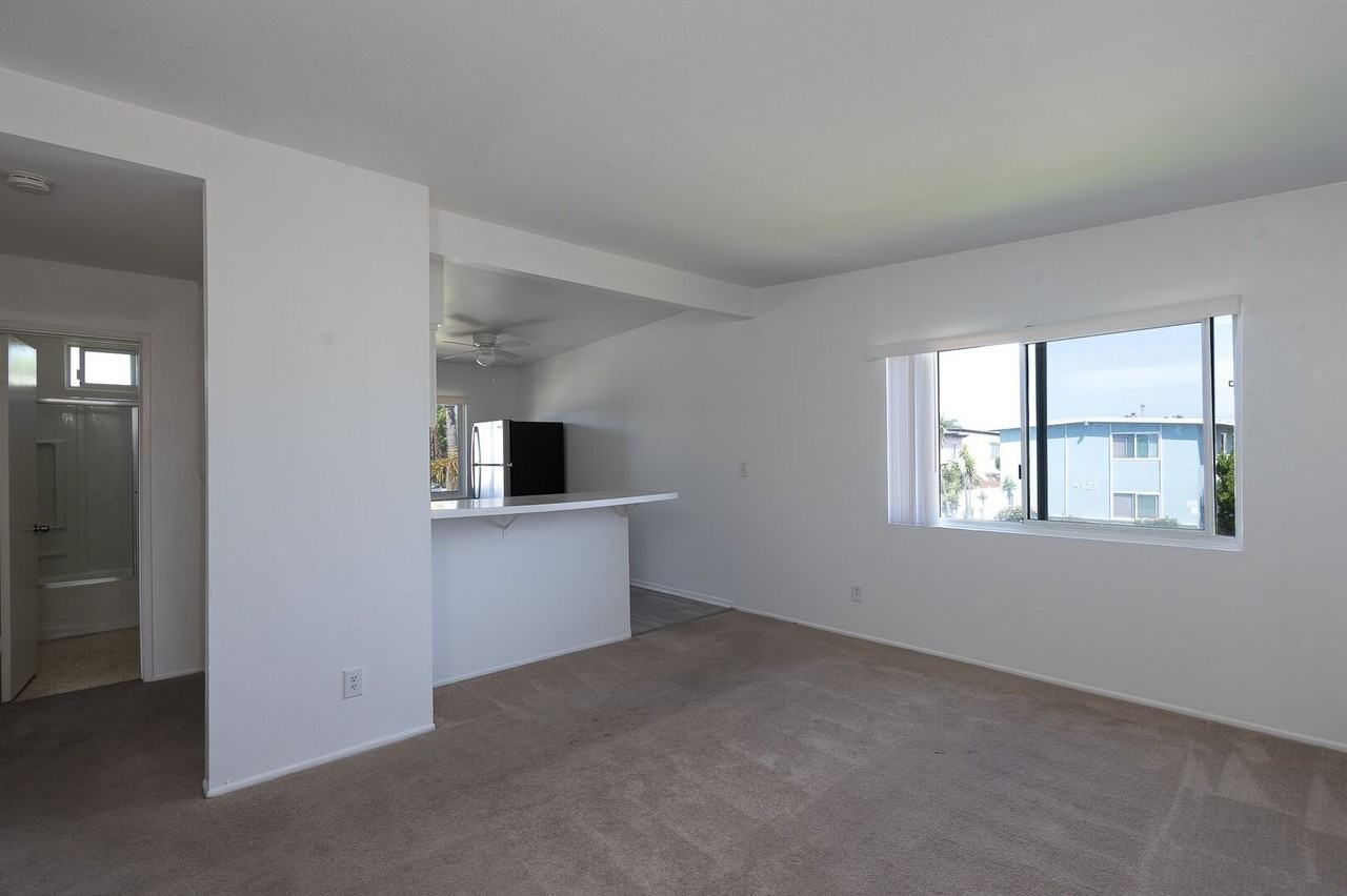 4920 Nautilus St #D - Photo 2 of 18