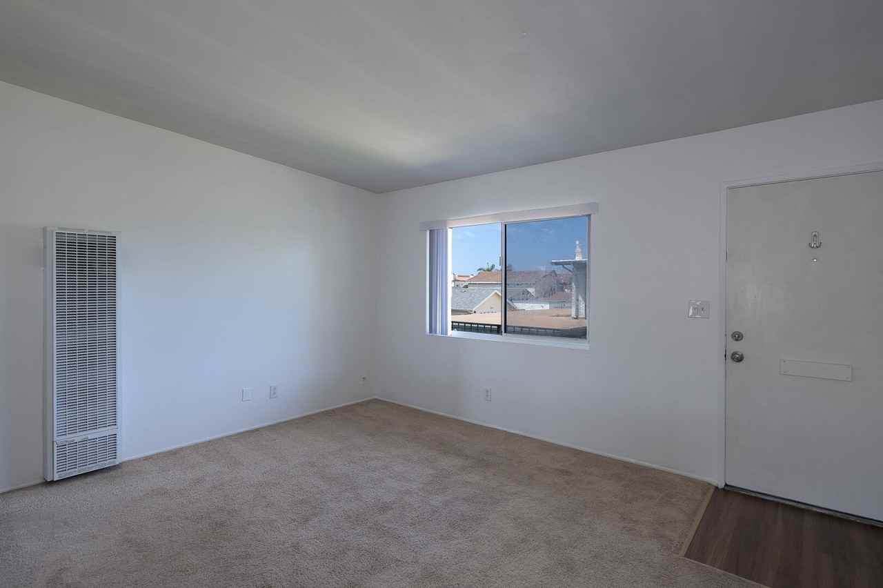 4910 Nautilus St #F - Photo 4 of 21