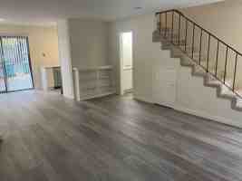 featured image of 435 Henderson St #4