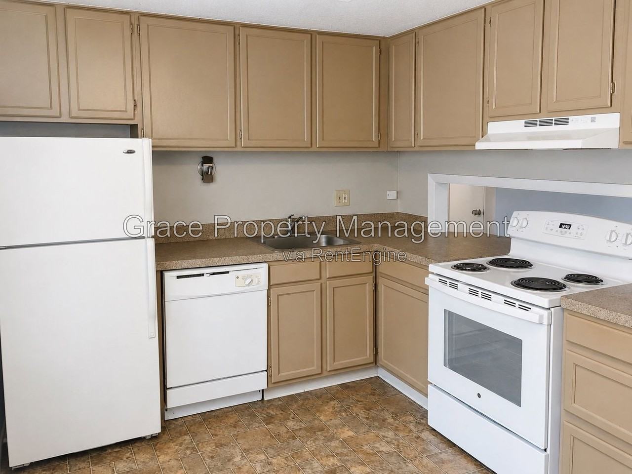 2900 Eliot Cir #4 - Photo 3 of 12