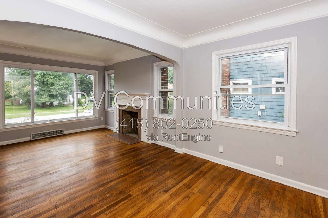 915 Clarence Rd - Photo 5 of 19
