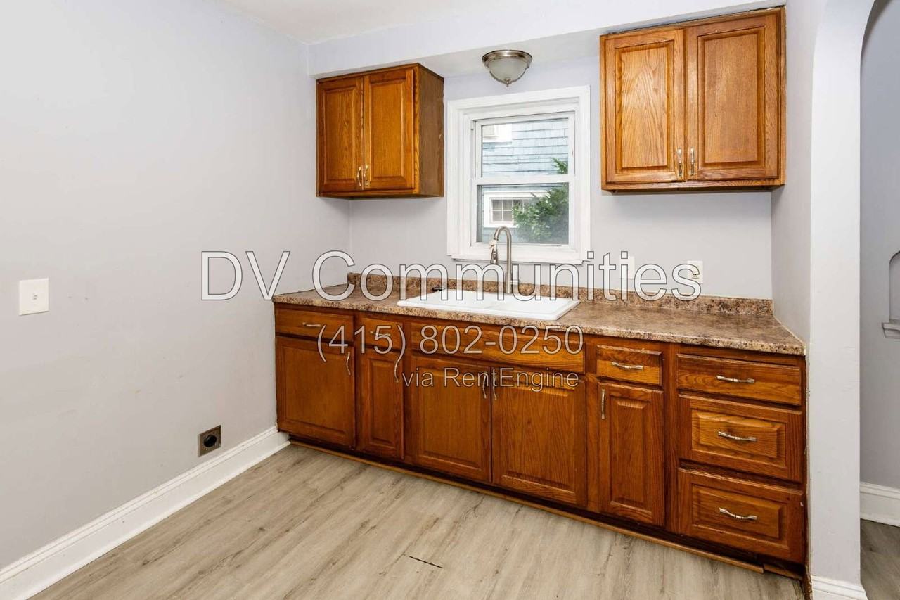 915 Clarence Rd - Photo 7 of 19