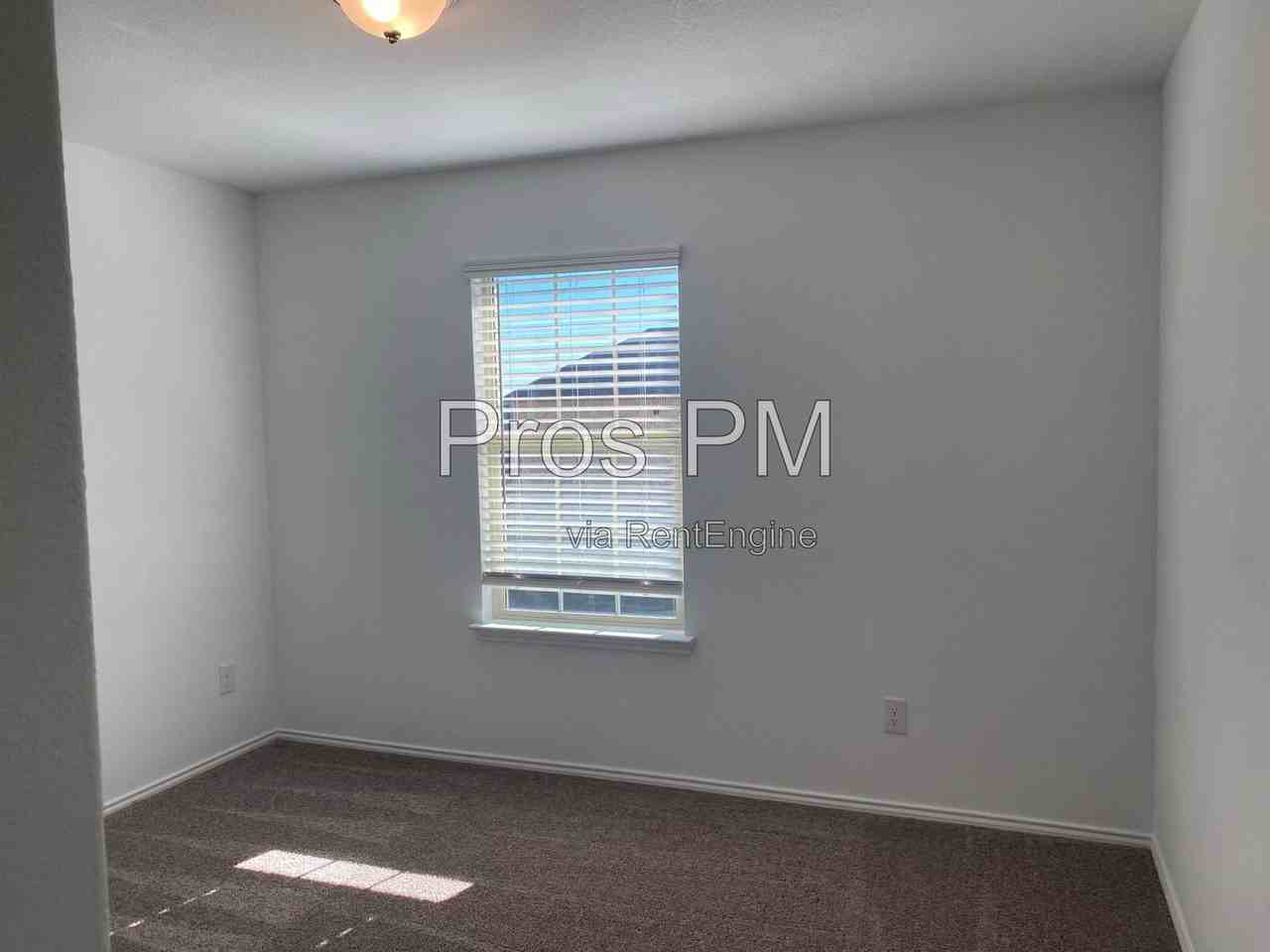 2257 Obsidian Dr - Photo 4 of 47