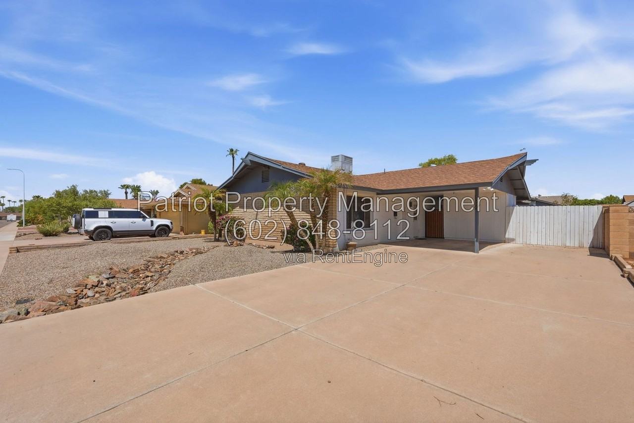 1986 E Richards Dr - Photo 2 of 35