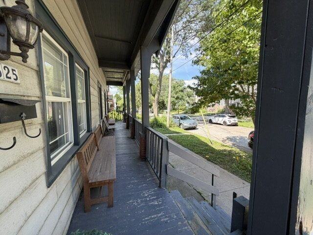 1623 E Webster Pl - Photo 3 of 24