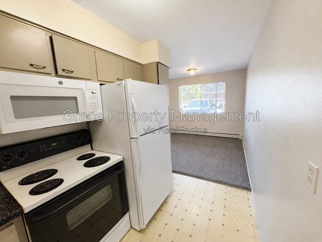 3041 W Hamilton Pl #3 - Photo 6 of 12