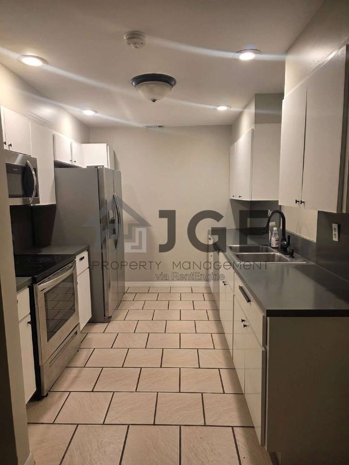 2830 Nw 209th Ter - Photo 7 of 8