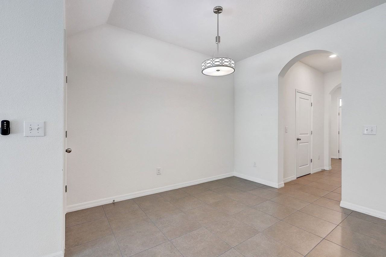1746 Hovenweep Rd - Photo 6 of 36