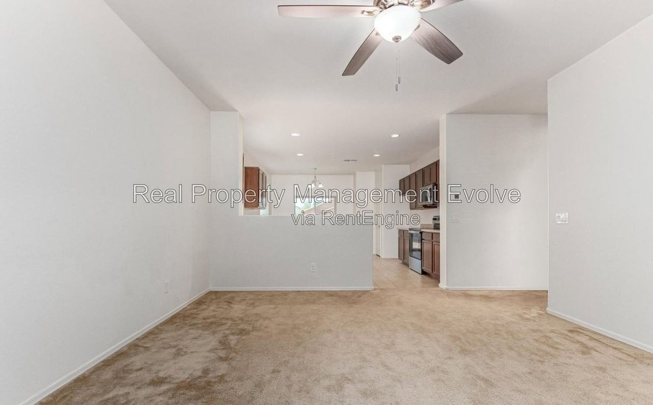 10441 W Cordes Rd - Photo 6 of 24
