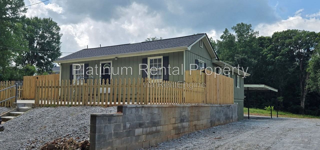 1868 Quarry Rd Nw - Photo 2 of 36