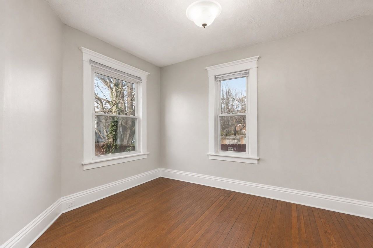 204 Chittenden Ave - Photo 3 of 26