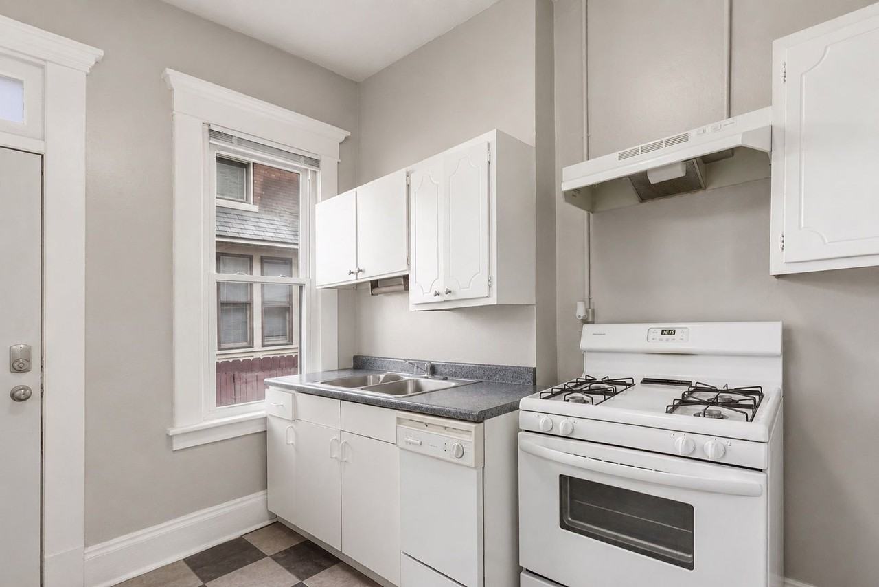 204 Chittenden Ave - Photo 6 of 26