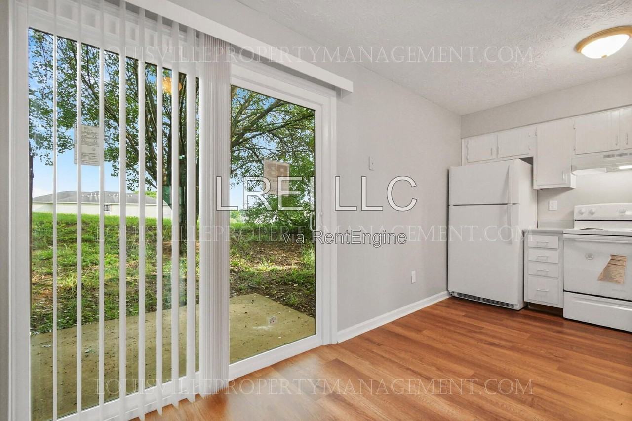 621 Westport Rd #3 - Photo 5 of 17