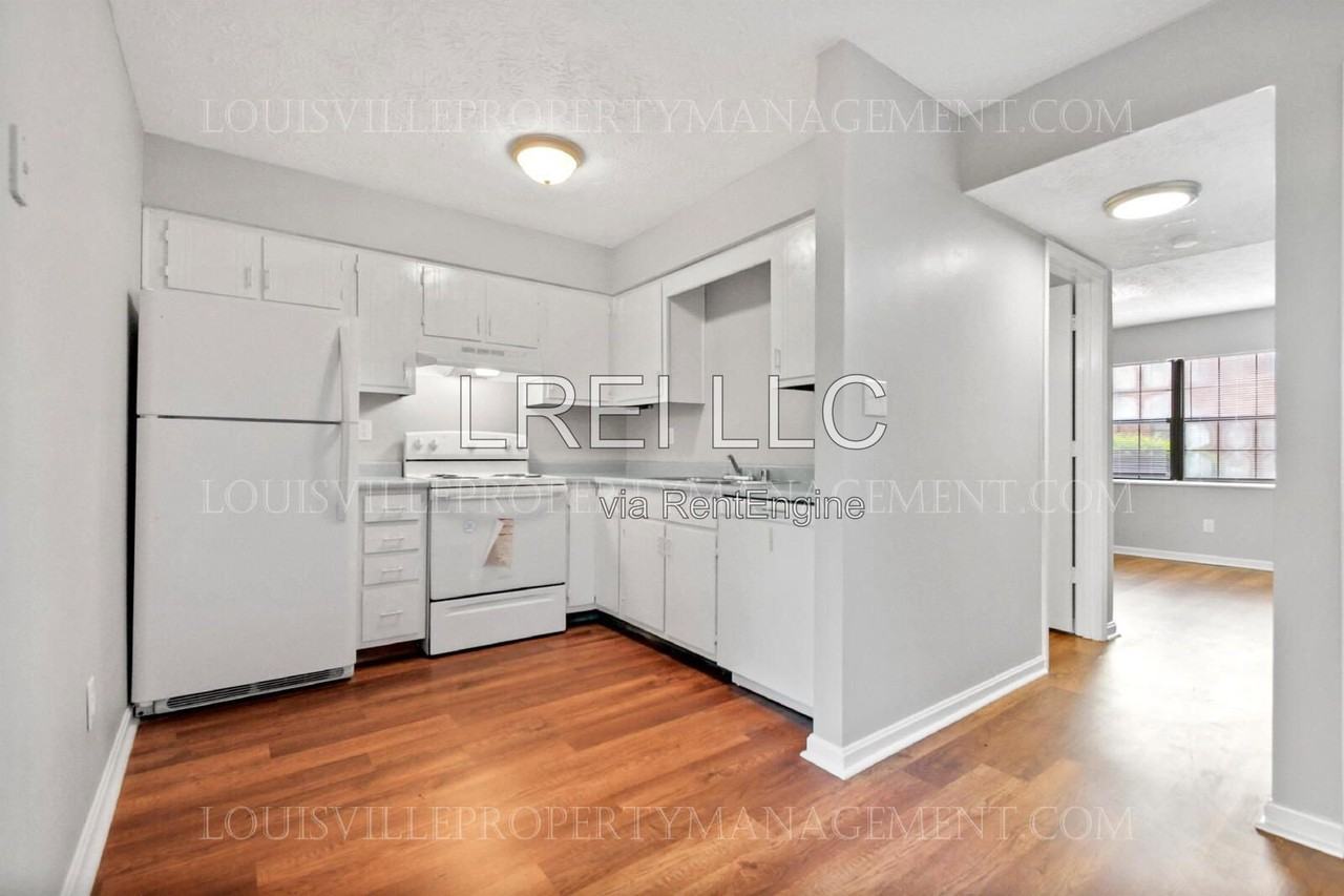 621 Westport Rd #3 - Photo 6 of 17