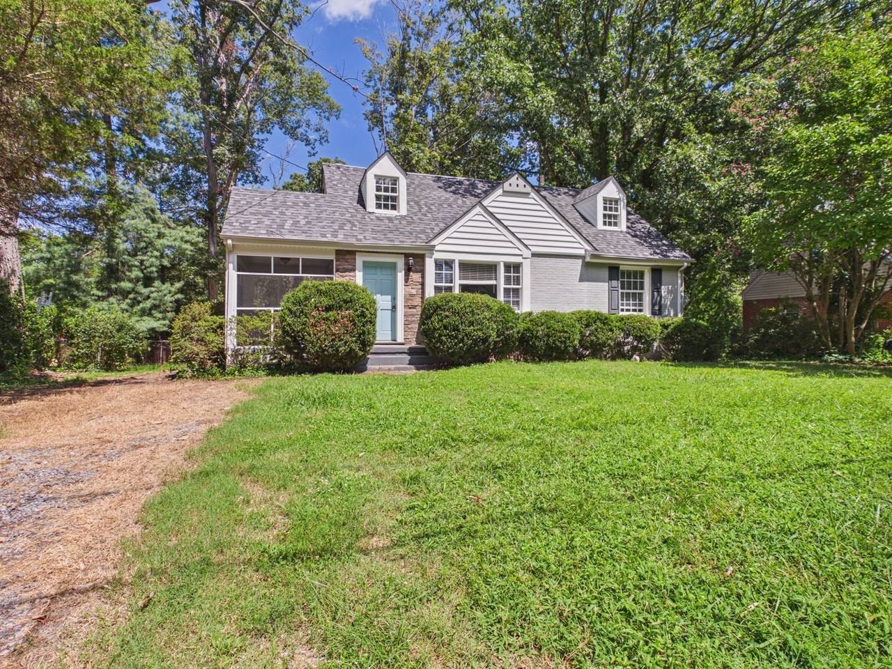 8410 Weldon Dr - Photo 2 of 28
