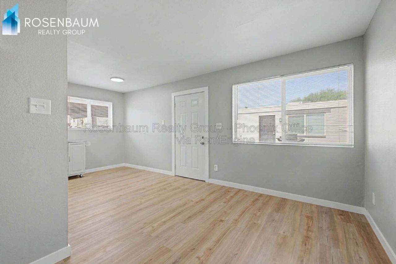 1925 W Village Dr #4 - Photo 4 of 21