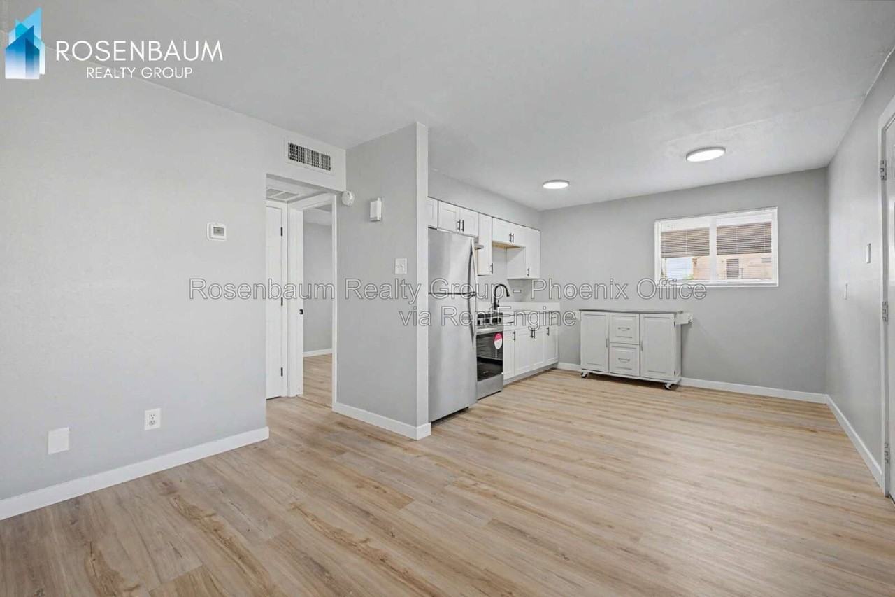 1925 W Village Dr #4 - Photo 7 of 21