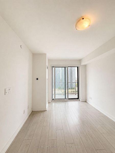 2033 Kennedy Rd - Photo 6 of 14