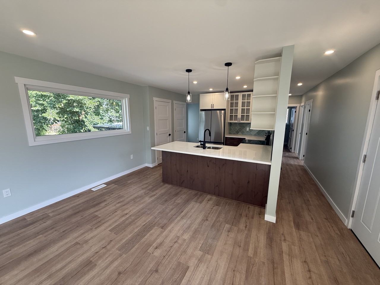 5112 52 Ave - Photo 2 of 30