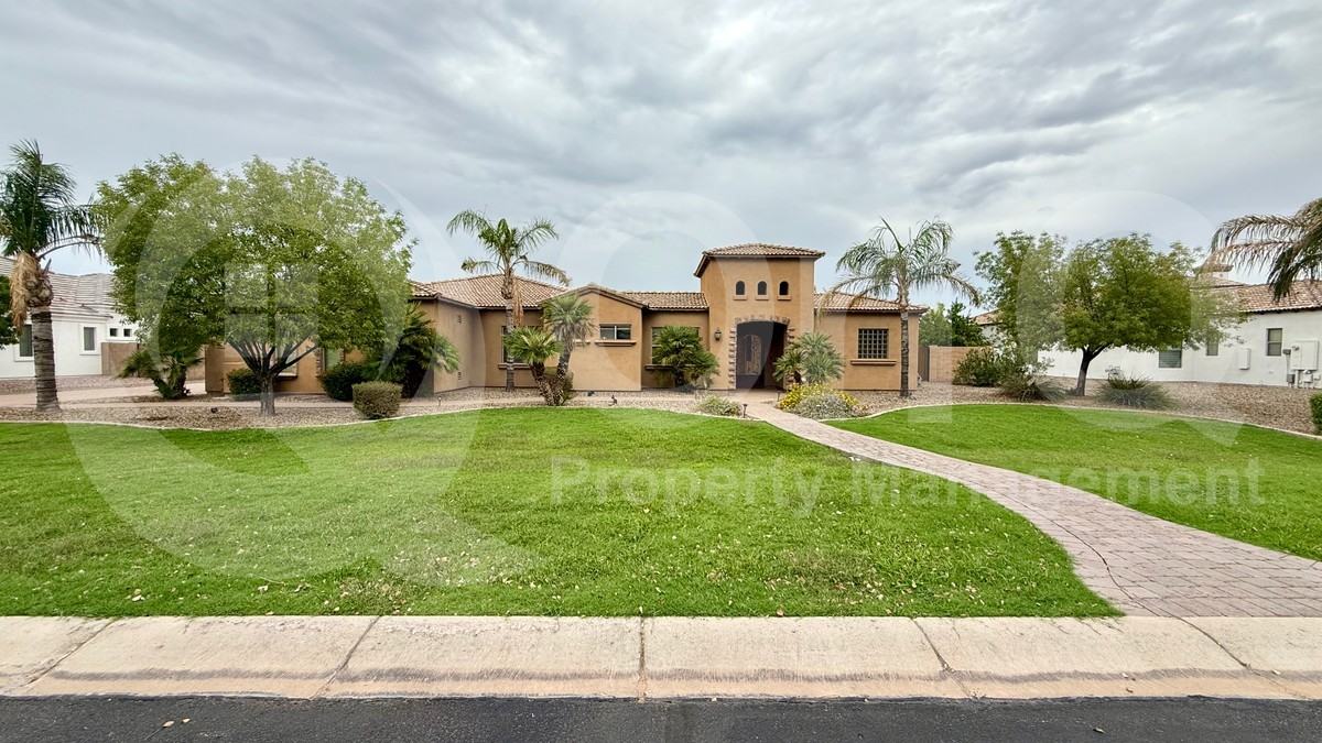 2950 E Latham Way - Photo 2 of 50