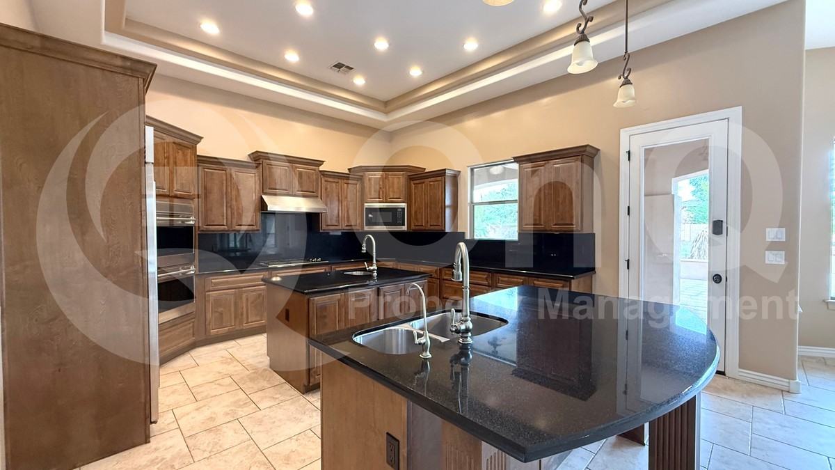 2950 E Latham Way - Photo 7 of 50