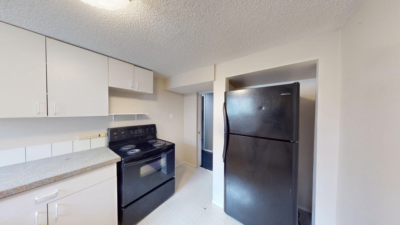 1516 46 St Se - Photo 6 of 17