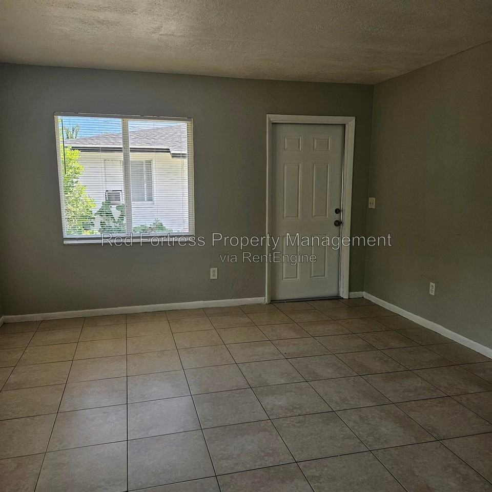 5455 7th Ave - Photo 3 of 5